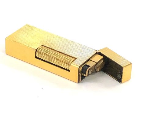 Vintage Dunhill cigarette lighter, in good untested condition as shown in images. 