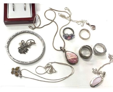 Selection silver jewellery 