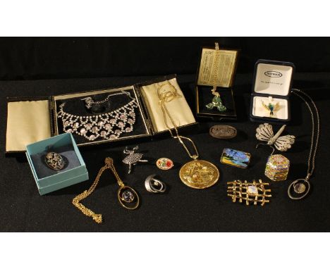 Costume Jewellery - a Blue John necklace; a ballerina brooch; a hummingbird brooch, boxed; a Chinoiserie pendant set on tiger