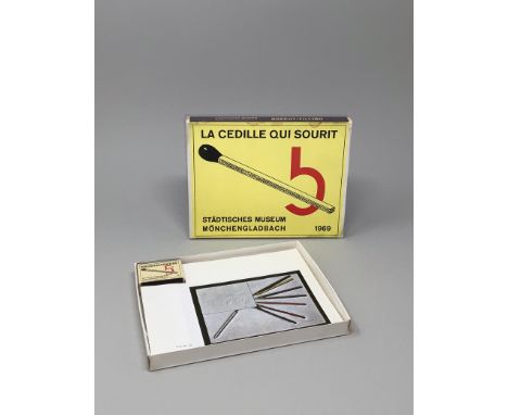 Brecht, George und R. Filliou. La cedille qui sourit. Eine Ausstellung in drei Teilen. (Kassettenkatalog). 45 teils geheftete