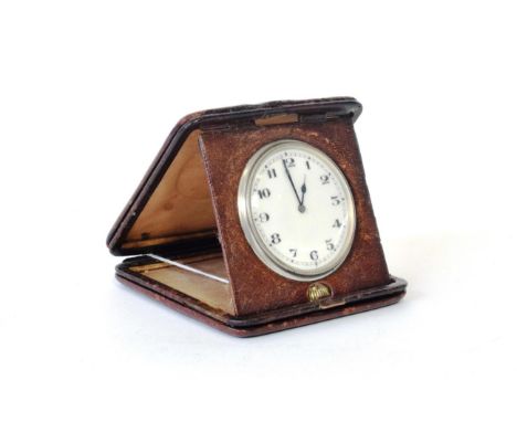 A Travelling Minute Repeating Timepiece, circa 1920, lever movement, hammers striking on two outer gongs, four adjustments, e