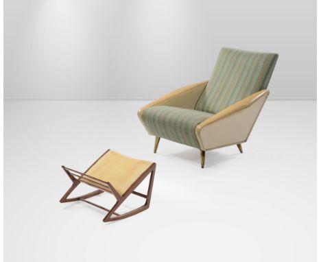 Gio Ponti,  Poltrona Distex e ottomana in legno di noce con rivestimenti in tessuto e skai e dettagli in ottone. Presentata a