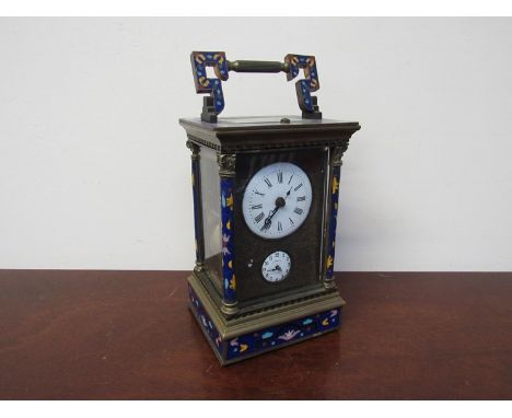 A mid to late 20th Century Oriental carriage clock with cloisonné enamelled case, with repeat and alarm functions 