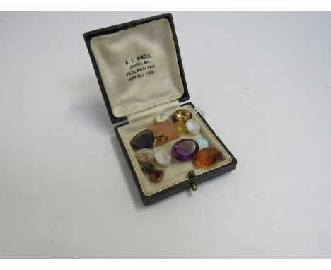 A selection of mixed semi-precious gem stones including opal and pearl citrine  (14)