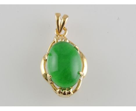 An oval cabouchon polished jade pendant, claw set in a yellow metal frame, 2.6g.