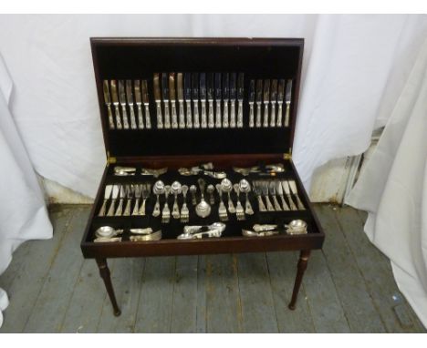 A cased set of silver plated Kings pattern flatware for twelve persons in fitted table case by Webber and Hill Limited (136)