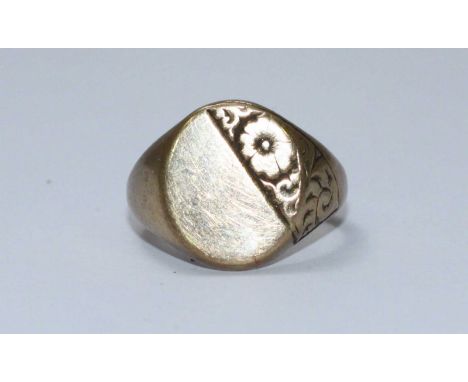 A 9ct gold signet ring. Gross weight approximately 6.7g.