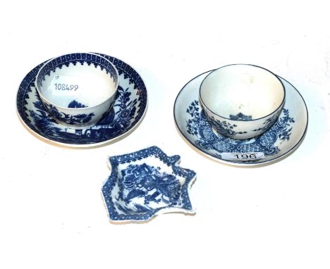 Two 19th century tea bowls and saucers and a pickle dish 
