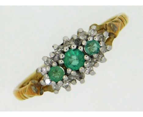 A 9ct gold ring set with emerald &amp; 0.1ct of diamond, 1.6g, size O/P 