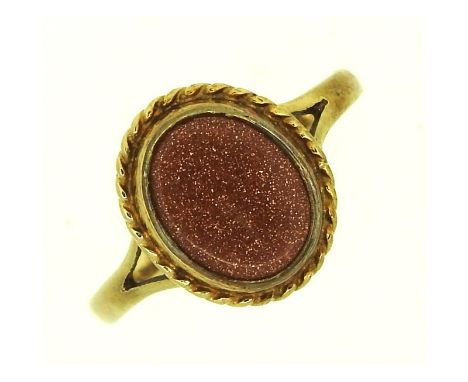 A 9ct gold ring set with goldstone, 2.4g, size P