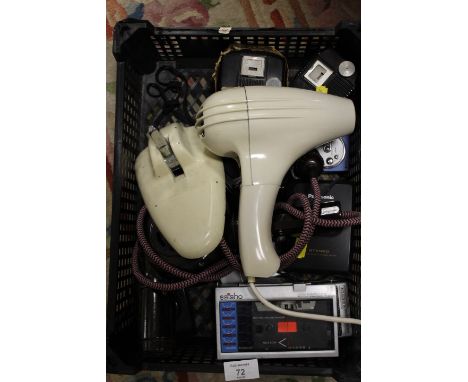 TWO RETRO HAIR DRYERS TOGETHER WITH A SMALL COLLECTION OF VINTAGE ELECTRICS TO INCLUDE A PORTABLE CASSETTE PLAYER 