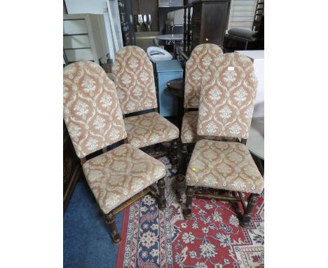 A SET OF FOUR OAK VINTAGE UPHOLSTERED DINING CHAIRS