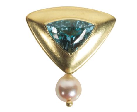 A GEMSTONE AND CULTURED PEARL GOLD PENDANT the triangular gold pendant hallmarked and stamped "750", set to the centre with a