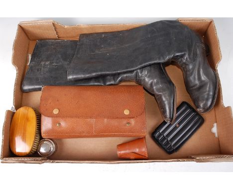 A 20th century Henry Maxwell hunting spurs set with leather straps and polished steel cuffs in a brown leather case (boot pul