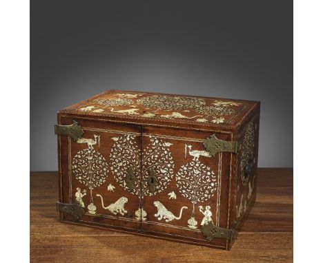 λ AN INDO-PORTUGUESE ROSEWOOD, HARDWOOD AND IVORY INLAID TABLE CABINET GUJARAT OR SINDH, EARLY 17TH CENTURY AND LATER inlaid 