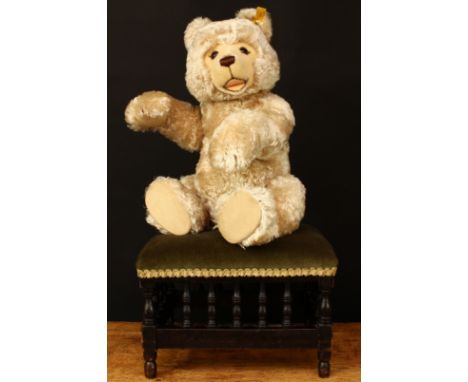 A Steiff (Germany) EAN 008078 jointed golden mohair teddy bear, amber and black plastic eyes, pronounced snout with verticall