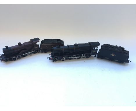 A Dapol Do17 2p 4-4-0 locomotive and a Mainline 4-6-0 Rebuilt Patriot class locomotive. Both boxed.