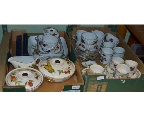 Two boxes of Royal Worcester 'Evesham' tableware&nbsp;