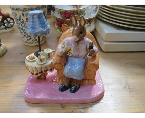 ROYAL DOULTON BUNNYKINS LIMITED EDITION GLAZED CERAMIC FIGURE GROUP- MRS COLLECTOR, No 620 OF 2500