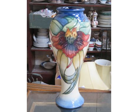 MOORCROFT FLORAL DECORATED CERAMIC VASE, APPROXIMATELY 28cm HIGH 