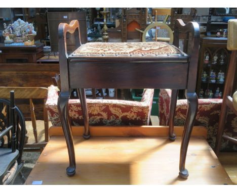 MAHOGANY PIANO STOOL WITH LIFT UP SEAT 