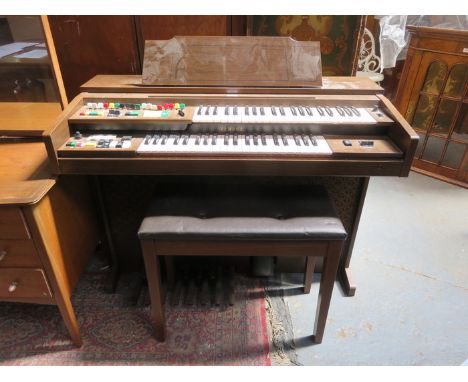 YAMAHA ELECTRIC ORGAN AND PIANO STOOL PLUS CONTENTS 