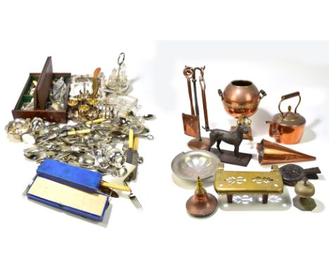 A group of electroplated items including egg cups and spoons on stand, clear glass cruet set on stand, toast rack, sardine di