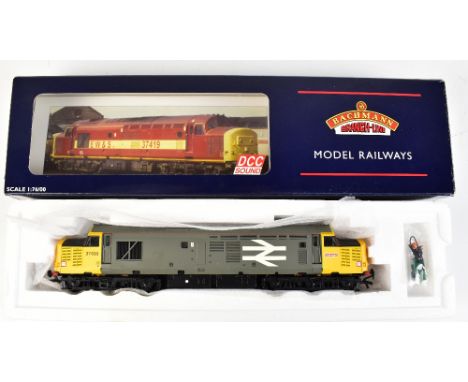 BACHMANN BRANCH-LINE; a boxed OO gauge 32-376DS Class 37/5 Diesel 37693 Railfreight Locomotive with sound.Additional Informat
