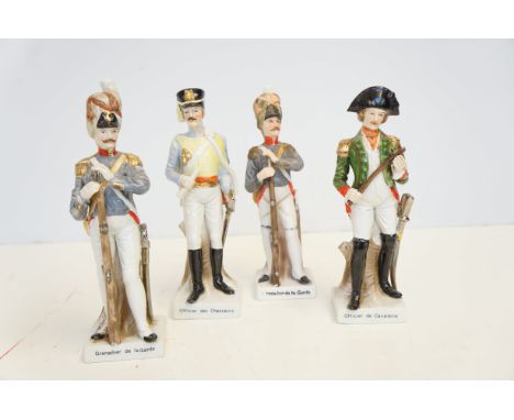 4x Ceramic soldiers 
