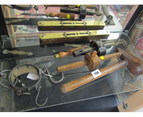 ANTIQUE TOOLS, brass mounted spirit level by Rabone, early beam balance and ebony scribe 