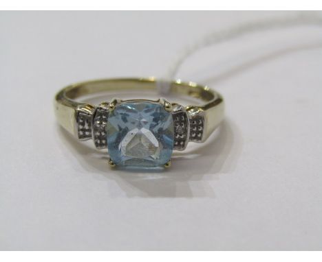 9ct YELLOW GOLD AQUAMARINE &amp; DIAMOND RING, principal cushion cut aquamarine with accent diamonds to each shoulder in heav