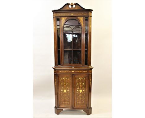 Good quality Edwardian mahogany satinwood crossbanded and marquetry inlaid corner cabinet, with a shaped pediment above a bar