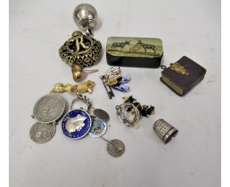 Papier mache snuff box, the cover decorated with donkeys, silver bell, perfume bottle, miniature book, small quantity of cost