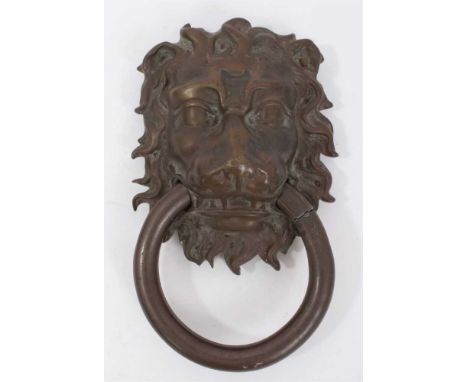 Impressive Victorian brass lions mask door knocker, total height 23cm