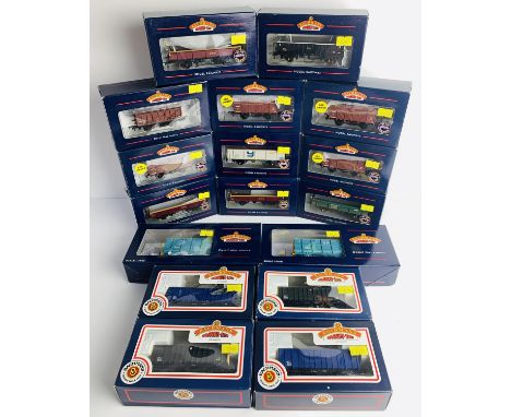 17x Bachmann OO Gauge Assorted Goods Wagons - All Boxed. P&amp;P Group 2 (£18+VAT for the first lot and £2+VAT for subsequent