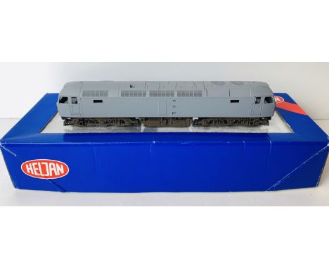 Heljan OO Gauge - Plain Grey Un Decorated Class 47 Loco - Offered for Spares or Repairs Only - Boxed. P&amp;P Group 2 (£18+VA