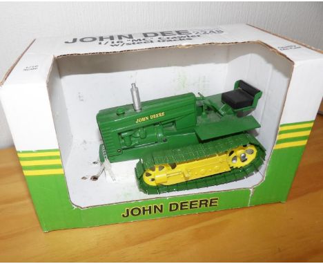 SpecCast 1.16 Scale John Deere Crawler Tractor (STEEL TRACKS). P&amp;P Group 2 (£18+VAT for the first lot and £2+VAT for subs