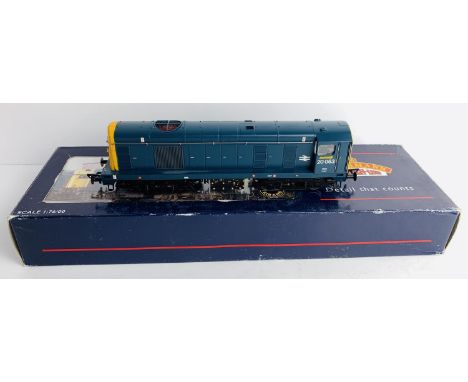 Bachmann OO Gauge 32-025 Class 20 063 BR Blue Livery with Indicator Discs - Boxed with Sealed Detail Pack. P&amp;P Group 2 (£