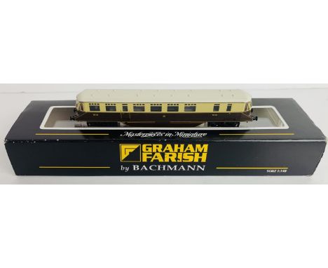 Graham Farish N Gauge 371-626 GWR Railcar Shirt Button Chocolate / Cream - Boxed. P&amp;P Group 1 (£14+VAT for the first lot 