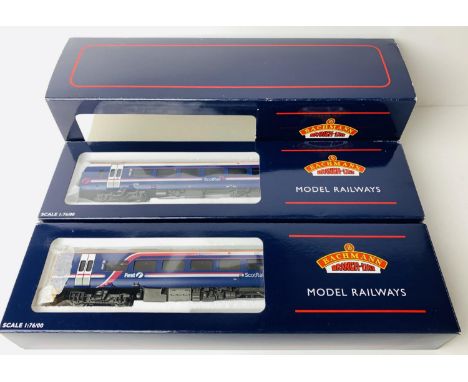 Bachmann OO Gauge 31-515 Class 158 2x Car DMU Scotrail Livery - Boxed with Instructions. P&amp;P Group 2 (£18+VAT for the fir