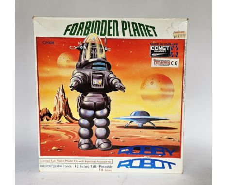 Comet Miniatures CM008 Forbidden Planet Robby the Robot limited run plastic model kit 1:8 scale boxed