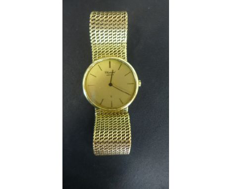 An 18ct gold Chopard gents Quartz dress watch with 18ct gold case and bracelet, case width approx 32mm including button, appr