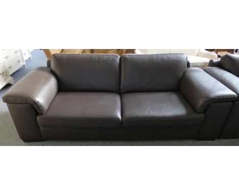 A contemporary Italian Natuzzi brown leather sofa 230 cm long x 90 cm deep x 82 cm high