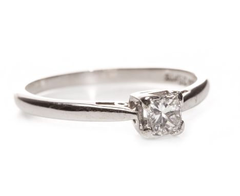 DIAMOND SOLITAIRE RING, the princess cut diamond of approximately 0.25 carats, in eighteen carat white gold, size K 1/2, 1.9g