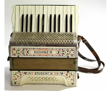 Hohner Student 3 accordion