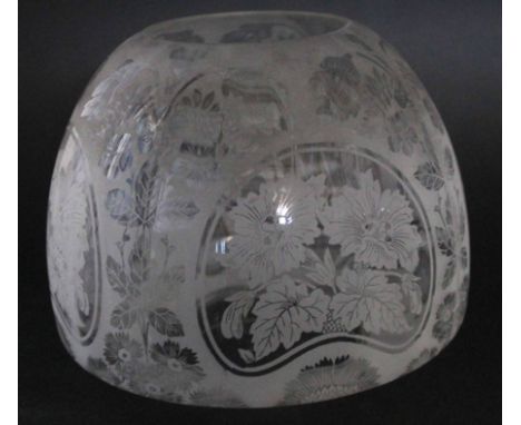 Clear glass oil lamp shade with a floral design 