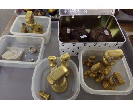 Collection of vintage weights, brass and cast iron, pounds and kilos.   (B.P. 21% + VAT) 