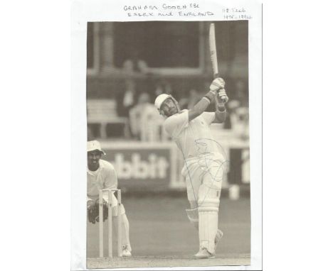 Test Cricketers Collection. 32 Test cricket autographs on signature pieces, magazine photographs and postcards. Better names 