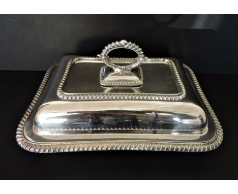 Antique Silver Plate Entrée Dish. Circa 1900 Harrison Brothers &amp; Howson Regency Style Silver Plated Lidded Entrée Dish. R