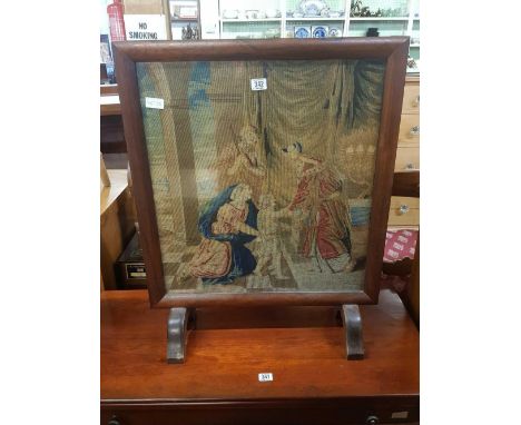 MAHOGANY F/G TAPESTRY FIRE SCREEN